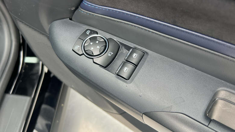 Ford Mustang 5.0 V8 Dark Horse 2dr Petrol Coupe